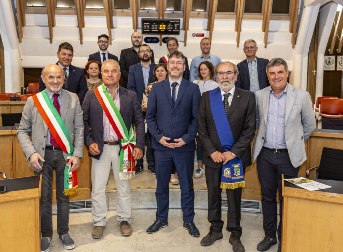 Delegazione con Paolini e sindaci del territorio