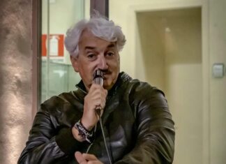 Poeta fanese al Salone di Torino, presenta l’antologia del micro-festival