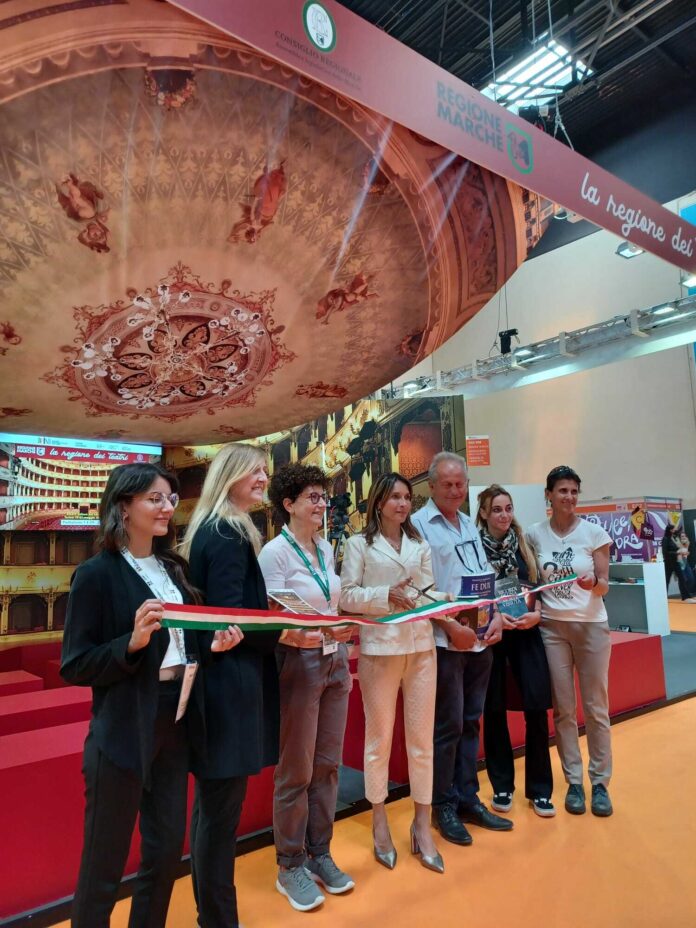 Inaugurazione_stand_Marche