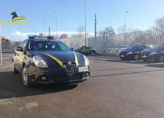 Finanza denuncia pesarese per peculato. Si era appropriato del denaro della madre dopo la nomina di amministratore di sostegno