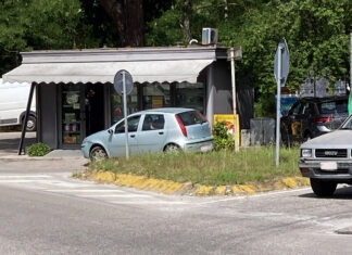Montefelcino, incursione ai danni dell’edicola di giornali di Ponte degli Alberi