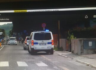 Tamponamento in via Roma, ferite due donne