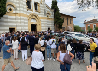 Svolti ieri i funerali di Davide e Fabio Zandri, annegati tragicamente sabato scorso a Fano