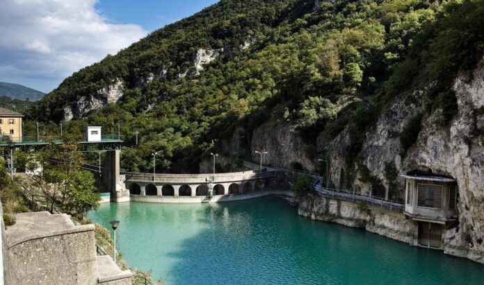 gola_del_furlo_4_1546874819-scaled