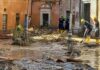 Alluvione, il sindaco Piccini omaggia la comunità eugubina. Stirati: “Ringrazio i miei concittadini che si sono spesi per i ‘fratelli’ cantianesi”