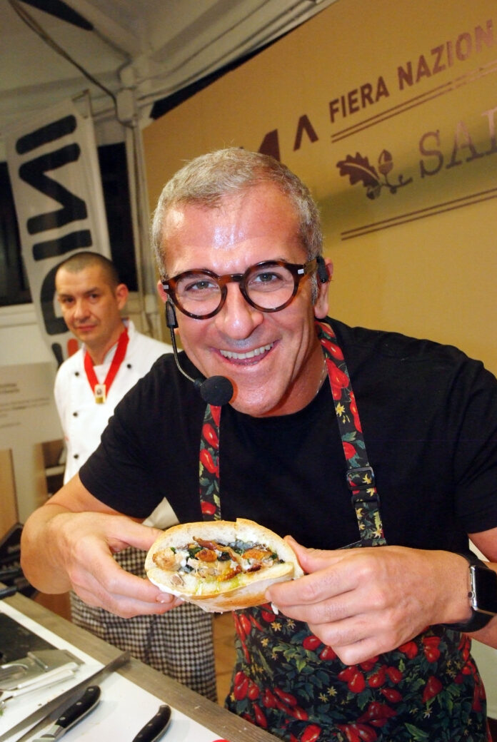 Max Mariola