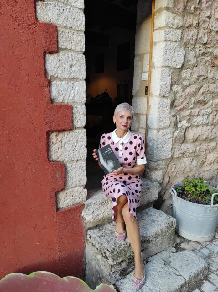 Ivonne Pagliari, nata a Cagli, risiede a Colbordolo