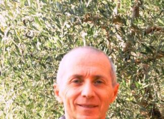 Massimo Conti con il suo ultimo libro, Oplàkebab, alla biblioteca di Mondolfo