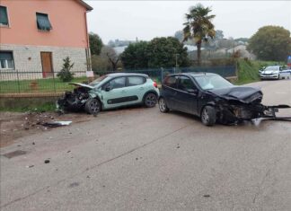 Fano, frontale sulla Provinciale 45: ferito un conducente