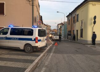 Fano, cagliese di 61 anni investita da una vettura