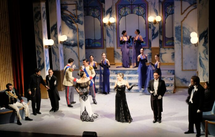 La-vedova-allegra-compagnia-italiana-di-operette-scaled