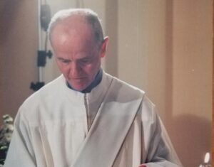 Il diacono Enzo Rossi è tornato alla Casa del Padre. Oggi i funerali