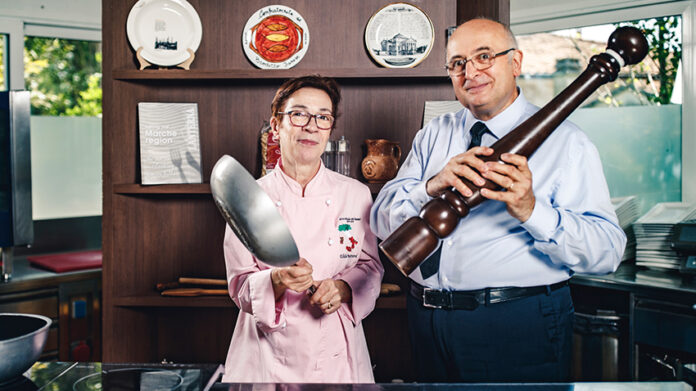 Flavio Cerioni patron con la chef Elide Pastrani Ristorante Alla Lanterna