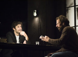 Lino Guanciale e Francesco Montanari con L’uomo più crudele del mondo al teatro Sanzio di Urbino