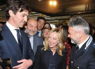 Vinitaly, il presidente Meloni e il ministro Lollobrigida nello stand della Regione Marche