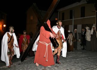 A Saltara l’antica processione del Cristo morto