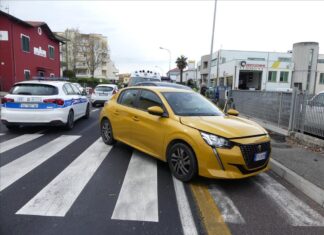 Fano, scontro fra auto: ferite entrambe le persone al volante