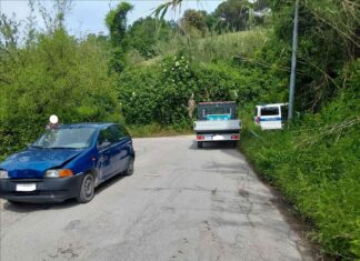 Fano, scontro auto-furgone: ferita cinquantunenne