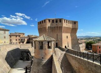 Alla Rocca di Mondavio torna, restaurata, una delle armi da guerra di Francesco di Giorgio Martini