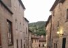 Apecchio, questa mattina (24 giugno) taglio del nastro e riapertura alla circolazione di via Lapi