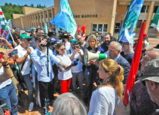 Sit-in sanitari in Regione per le mancate stabilizzazioni