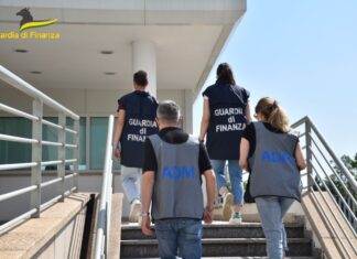 Finanza Pesaro: operazione “easy slot”. Tre misure cautelari per persone dedite a reati informatici e riciclaggio