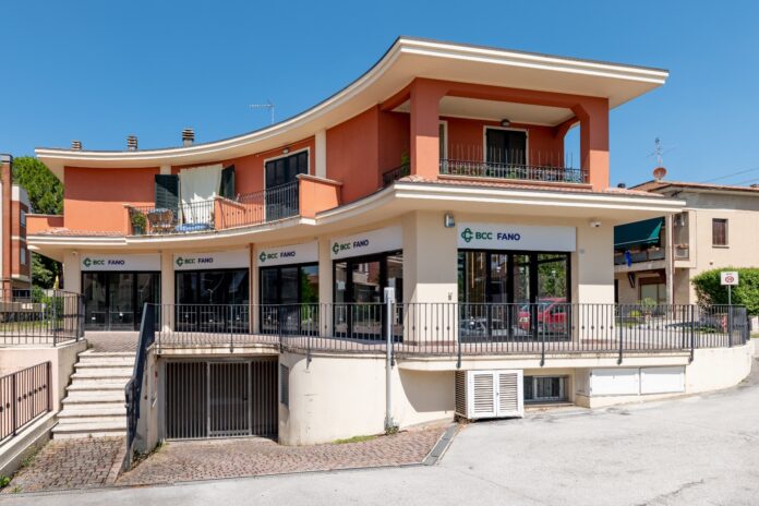 Foto nuova agenzia Calcinelli