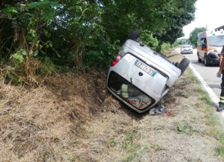 Fano, fuori strada con l’auto, ferita conducente di 44 anni