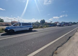 Fano: fuori strada per un colpo di sonno, conducente ferita