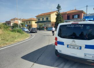 Fano, frontale tra due automobili al Quadrilatero