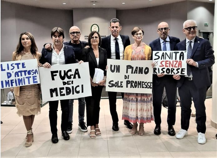 Comunicato_Piano Socio-Sanitario Regionale, uscita dall'aula-1