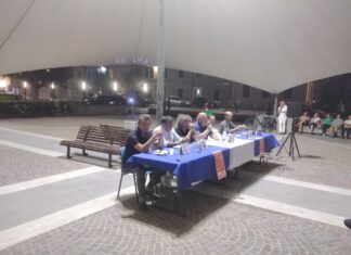 Fano, esordisce il Gruppo dei Cinque. Quasi 200 persone al Lido
