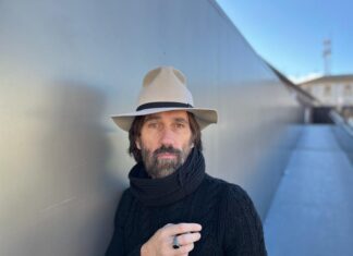 Fano, nella chiesa senza tetto il live di Cristiano Godano dei Marlene Kuntz