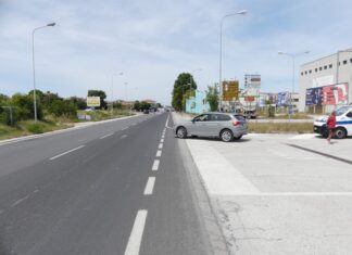 Fano, si urtano due ciclisti, giovane donna cade a terra