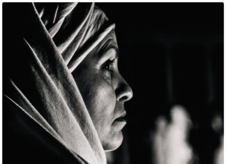 «Una fila al medesimo», a Cantiano la mostra fotografica di Biagianti dedicata alla Turba