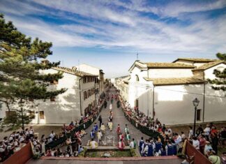 Palio della Rocca, atmosfere medievali a Serra Sant’Abbondio