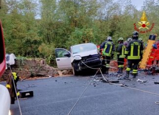 Scontro tra furgone e due auto tra Urbania e Fermignano, donna soccorsa in eliambulanza