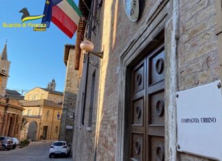 Urbino, fatture per crediti inesistenti. Sequestro di un milione di euro di beni