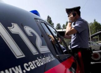Fermignano, colpisce con martello pedone che stava per investire: arrestato