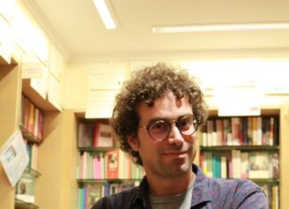 Matteo Cavezzali presenta Il labirinto delle nebbie. Appuntamento giovedì 26 ottobre alla Biblioteca di Cartoceto