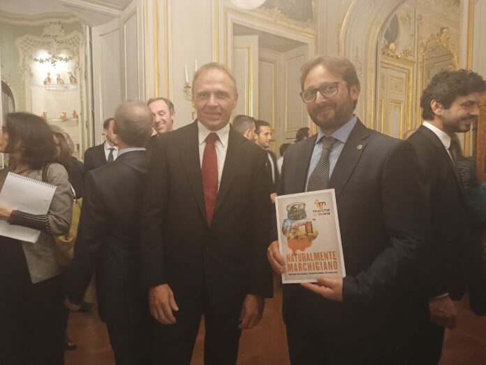 Frederic Oliva con il Ministro Francesco Lollobrigida
