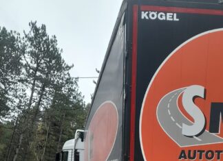 Da Scheggia a Gubbio con la sua auto. Sugli stretti tornanti trova un Tir, inevitabile l’impatto