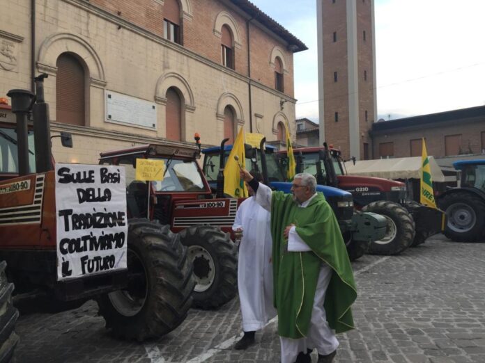 benedizione trattori ringraziamento