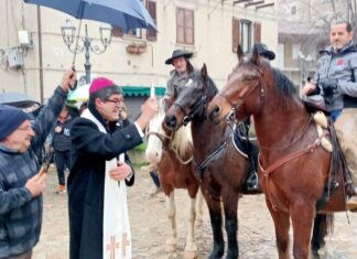 La festa di Sant’Antonio Abate vince anche contro la pioggia. A Pianello di Cagli rivivono fede, tradizione e cultura