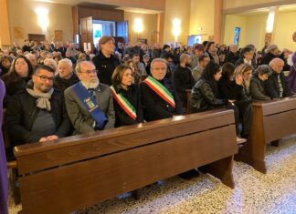 Fossombrone: l’ultimo addio tra le lacrime all’autista dell’ambulanza
