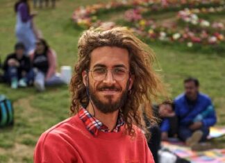 Da Fossombrone Omar Conti, il pianista sul maggiolone, domattina arriva a Rai Uno