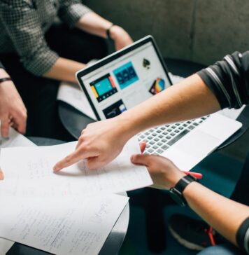 Denatalità e lavoro femminile: nelle Marche senza occupazione di qualità e welfare non c’è futuro