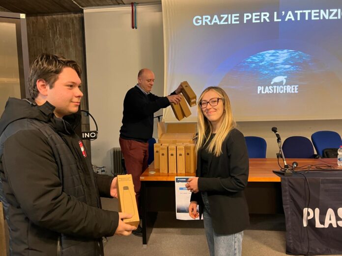 Consegna borracce plastic free