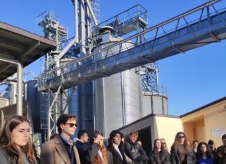 Isola del Piano: studenti universitari a Montebello per conoscere come nasce la filiera cerealicola marchigiana