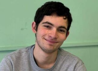Cantiano fa festa con Simone: è il campione regionale di filosofia!